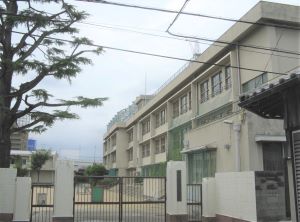 蛍池小学校